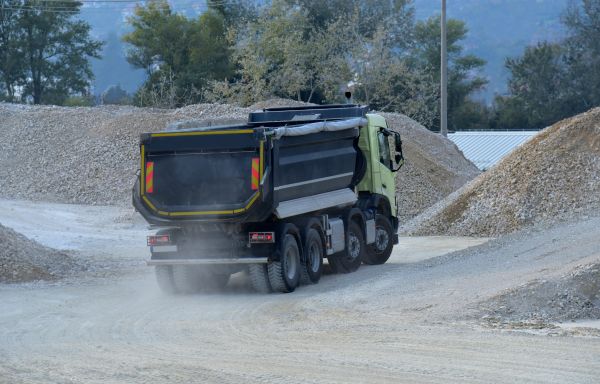 Gravel Delivery Service in Fenton