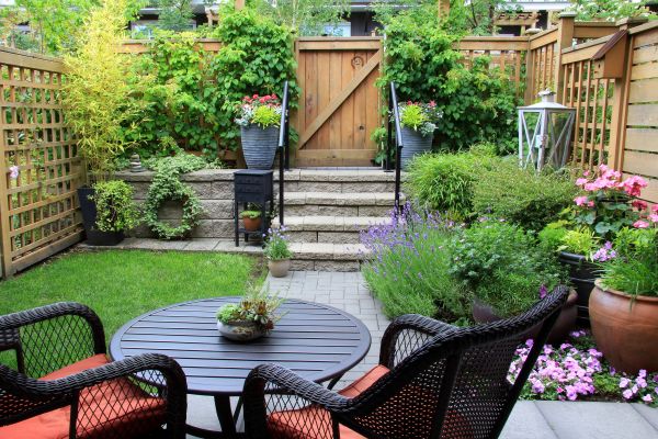 Small Yard Landscaping in Fenton