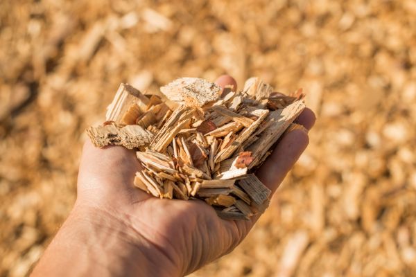 Wood Chips Spreading in Fenton