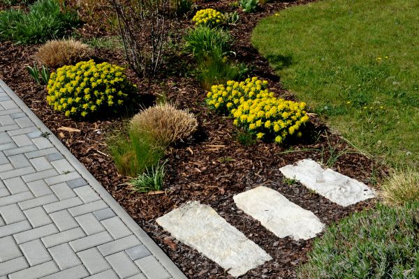 Garden Mulch Installation in Fenton