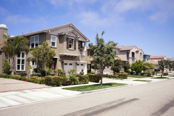 Neighborhood Landscaping in Fenton