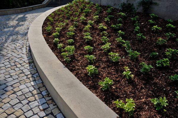 Commercial Mulching in Fenton